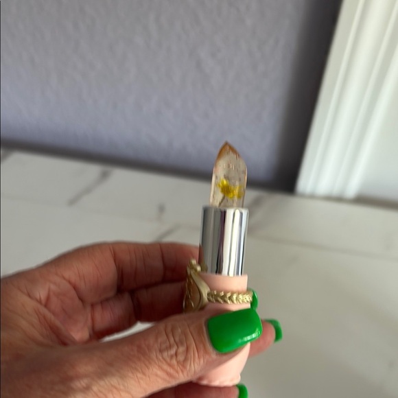 Gold Color Changing Lipstick with Foil Finish New in box - Picture 4 of 4